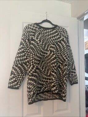 Women’s Long Crewneck Sweater in Black & Cream Optical Check -Angora, wool blend